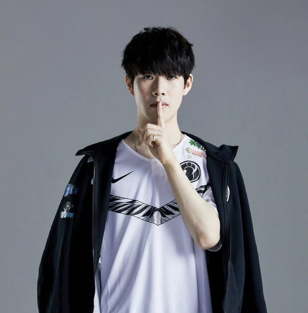 仅仅是一个 仅仅是一个