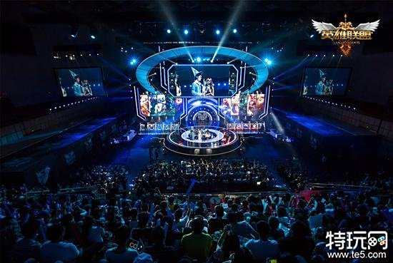 许多人对尼 许多人对尼